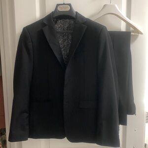 Isaac Mizrahi boy’s black dress suit